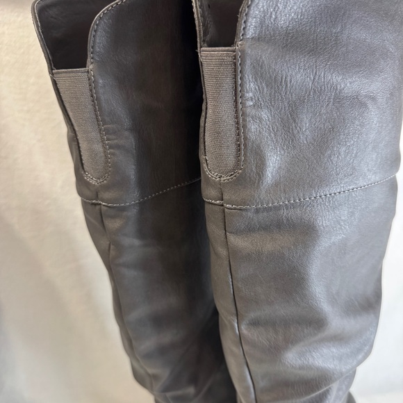 Savaii Gray Knee High Low Heel Riding Boots Women’s Size 10 - Picture 6 of 16